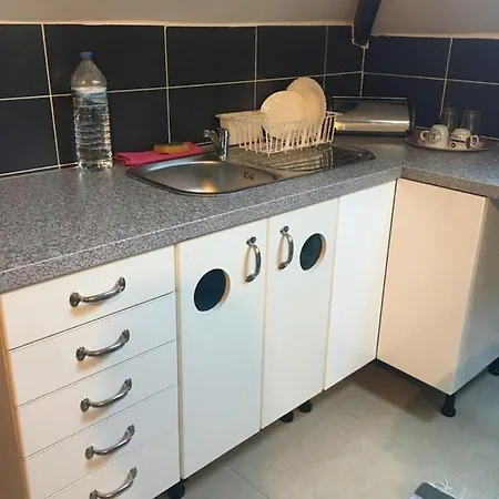 Room Near The Center With Bathroom And Kitchen Brussels Exterior photo