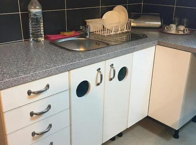 Room Near The Center With Bathroom And Kitchen